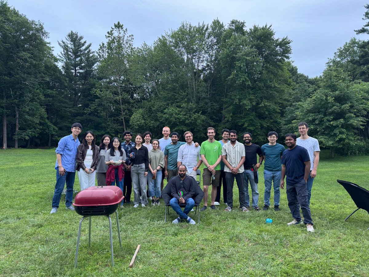 sahadipankr's tweet image. It’s time to say goodbye to our postdoc @MithunD37449093 from the Watkins Group. Mithun did a fantastic job in bottlebrush chemistry. We wish him all the best in his future endeavors from the Watkins Group and the PSE postdoc community. #postdocjobs @UMassPSE @UMassAmherst