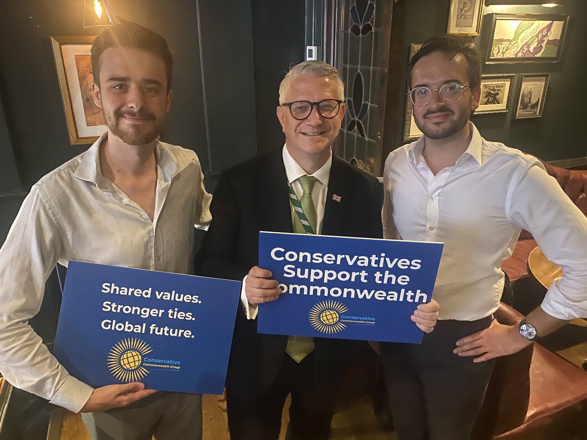 CFOCANZUK's tweet image. Our Director @Elliott_Malik joined our friends at @Conservative_CG for their summer drinks.
Excellent to meet our patron/V-P @AndrewRosindell and @ForresterJJ to confirm the strong ties between our organisation.
#CANZUK and the #Commonwealth: two true Conservative groups!