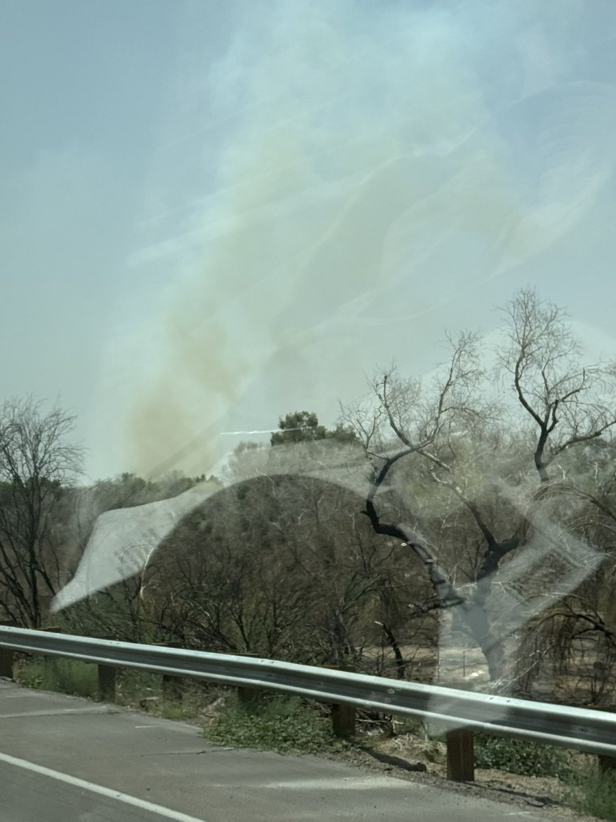 hokeo86's tweet photo. @ArizonaDOT Just went by and it is very bad. This is right before you come up to it, going south. https://t.co/frGsoatbIK