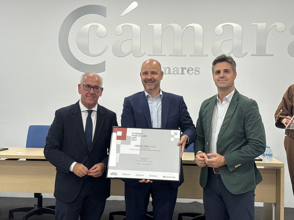 Diputación de Jaén (@dipujaen) on Twitter photo 🏆 El diputado de Empleo y Empresa <a href="/LuisCarmonaRuiz/">Luis Carmona</a> interviene en la entrega del IX Premio Pyme del Año 2025
👉 La Cámara de Comercio e Industria de Linares concede estos galardones
#PremioPYMEdelAño 🏆 El diputado de Empleo y Empresa <a href="/LuisCarmonaRuiz/">Luis Carmona</a> interviene en la entrega del IX Premio Pyme del Año 2025
👉 La Cámara de Comercio e Industria de Linares concede estos galardones
#PremioPYMEdelAño