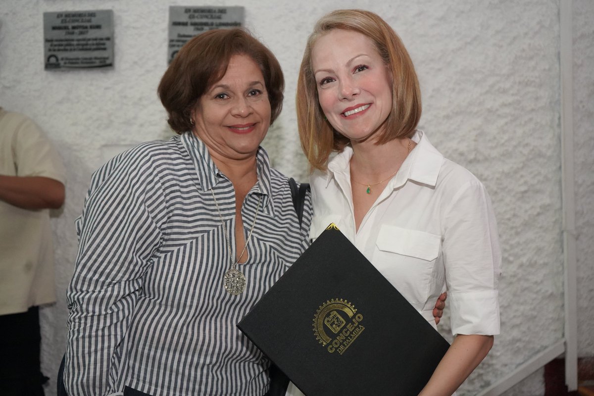 Recibo con profunda emoción y gratitud la exaltación otorgada por el Concejo de Palmira durante la plenaria de reconocimiento a personas y empresas palmiranas. Agradezco a esta tierra las amistades de toda una vida y las enseñanzas de grandes maestros. 

Este gesto me honra