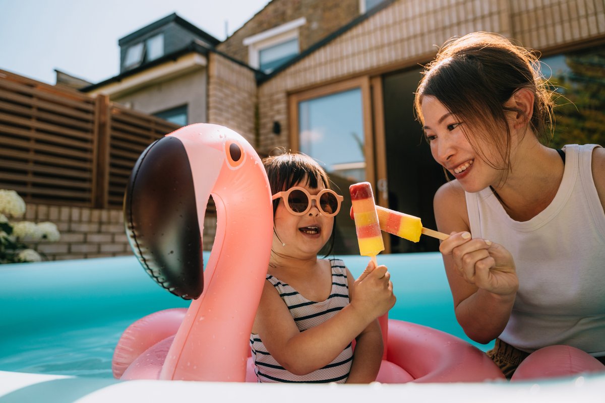 BCBS Nebraska (@bcbsnebraska) on Twitter photo Sun safety isn’t just for pool days. Keep these things in mind while you're getting ready to go outside:
☀️ T-shirts don’t block all UV rays
💦 Reapply sunscreen every two hours
⛱️ Even brief sun exposure can cause damage
Take <a href="/AmericanCancer/">American Cancer Society</a>'s quiz: cancer.org/cancer/risk-pr… Sun safety isn’t just for pool days. Keep these things in mind while you're getting ready to go outside:
☀️ T-shirts don’t block all UV rays
💦 Reapply sunscreen every two hours
⛱️ Even brief sun exposure can cause damage
Take <a href="/AmericanCancer/">American Cancer Society</a>'s quiz: cancer.org/cancer/risk-pr…