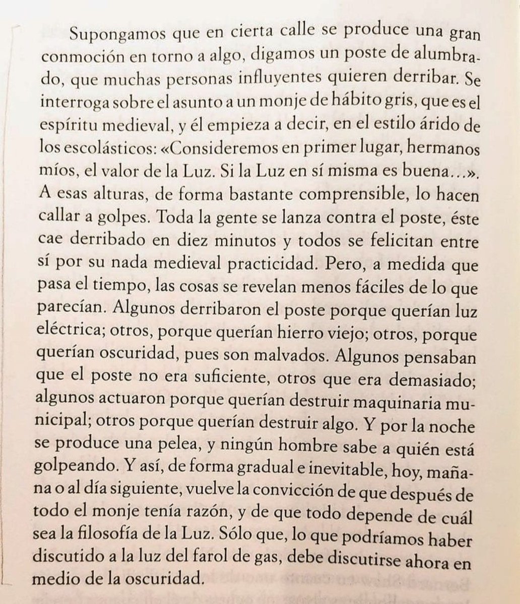 alvarobernad1's tweet photo. Mi párrafo favorito de Chesterton, de rabiosa actualidad.  

Casi nadie sabe por sí mismo por qué ciertas ideas tienen valor (si eso, podrán indicar en qué norma súper importante se regulan). 

Y así vamos, como pollos sin cabeza cuya brújula moral es lo que diga (hoy) la ley. https://t.co/KOAjbqqw0P