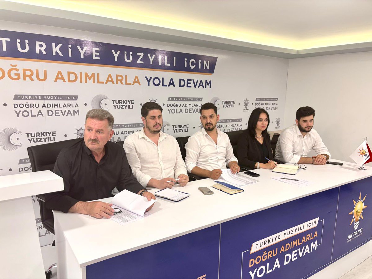 Erkan Koca (@mavis_erkan) on Twitter photo Tepebaşı İlçe Başkanımız <a href="/M_Alikaya26/">Muhammed Ali KAYA</a> ile birlikte, mahalle başkanlarımızla bir araya geldik.
Bölgemizin ihtiyaçlarını, mahallelerimizin taleplerini ve yapılacak çalışmaları istişare ettik.
Birlikte karar veriyor, birlikte yol yürüyoruz.
Tepebaşı’nı daha yaşanabilir hale Tepebaşı İlçe Başkanımız <a href="/M_Alikaya26/">Muhammed Ali KAYA</a> ile birlikte, mahalle başkanlarımızla bir araya geldik.
Bölgemizin ihtiyaçlarını, mahallelerimizin taleplerini ve yapılacak çalışmaları istişare ettik.
Birlikte karar veriyor, birlikte yol yürüyoruz.
Tepebaşı’nı daha yaşanabilir hale