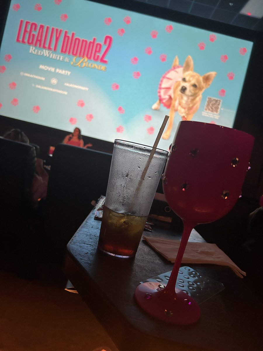SlasherReviews's tweet image. Do you think anybody in this theater knows I hold one of highest rated reviews for LEGALLY BLONDE 2: RED, WHITE & BLONDE on Letterboxd?
Also, how cute did I make my little bedazzled snap cut of this movie party?