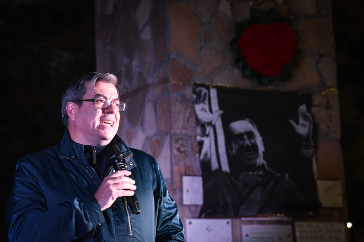 A 51 años del paso a la inmortalidad del Gral. Perón, desde el Partido Justicialista #Rosario reafirmamos su legado.

El domingo pasado tuvimos un resultado electoral muy importante. 

Hay que seguir convocando a cada compañero y compañera para seguir sumando y construyendo • ✌️