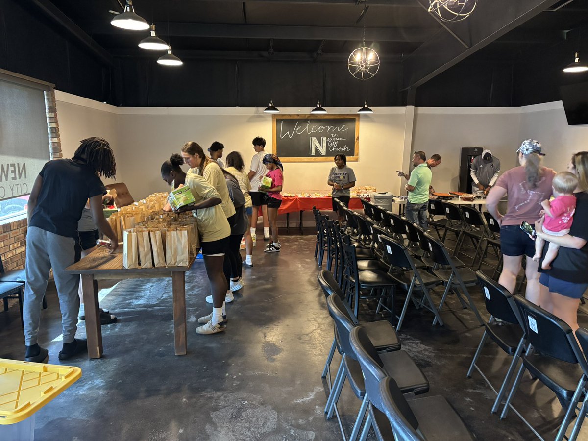 Newnan Hoops (@newnanhoops) on Twitter photo Thank you Newnan City Church and Bridging the gap for letting <a href="/newnan_wbb/">Newnan Women’s Basketball</a> and our #NewnanHoopsFamily players help prepare and pass out meals today. Great job <a href="/ericc0le11/">Eric Coleman</a> <a href="/1IsHim1/">Bentravian Hutchinson</a> <a href="/Jusgabe13/">Gabriel Reid</a> and Bo for helping out. Thank you Newnan City Church and Bridging the gap for letting <a href="/newnan_wbb/">Newnan Women’s Basketball</a> and our #NewnanHoopsFamily players help prepare and pass out meals today. Great job <a href="/ericc0le11/">Eric Coleman</a> <a href="/1IsHim1/">Bentravian Hutchinson</a> <a href="/Jusgabe13/">Gabriel Reid</a> and Bo for helping out.