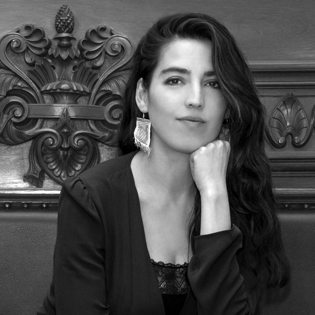 Gris Tormenta (@gristormenta) on Twitter photo Presentamos 'La materia del sonido', una antología editada y prologada por Cinthya García Leyva.
Once autores conectan escritura, lectura, habla y escucha para reflexionar sobre el sonido desde su materialidad: el lenguaje.
Proyecto realizado con el apoyo de la <a href="/FundacionJumex/">Fundación Jumex</a> Presentamos 'La materia del sonido', una antología editada y prologada por Cinthya García Leyva.
Once autores conectan escritura, lectura, habla y escucha para reflexionar sobre el sonido desde su materialidad: el lenguaje.
Proyecto realizado con el apoyo de la <a href="/FundacionJumex/">Fundación Jumex</a>