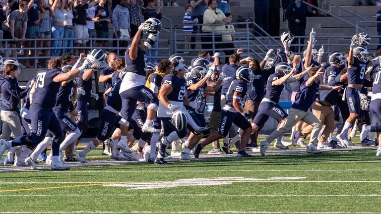 ryanbrooks26's tweet image. After a great call with @MiddFBMandigo I am thrilled to announce that I have received an offer from @MiddFootball! @jasonthomasfb
@NewCanaanFB @Coach_Nguyen