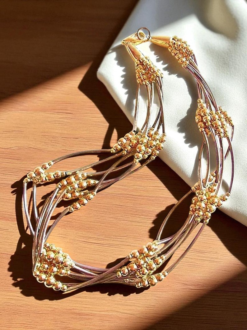 renaissancefai's tweet photo. Gold & Silver Tone Necklace, Multi 6-Strand Stationed Beads, Curved Bars, Two-Tone Vintage
https://t.co/D1fUeoA5ek?
#necklace #vintage #multistrand #6strand #goldsilver #2tone #stationaryBeads #goldtone #silvertone #curvedBars #workOffice #contemporary #modern #work #business https://t.co/He9whgOLqX