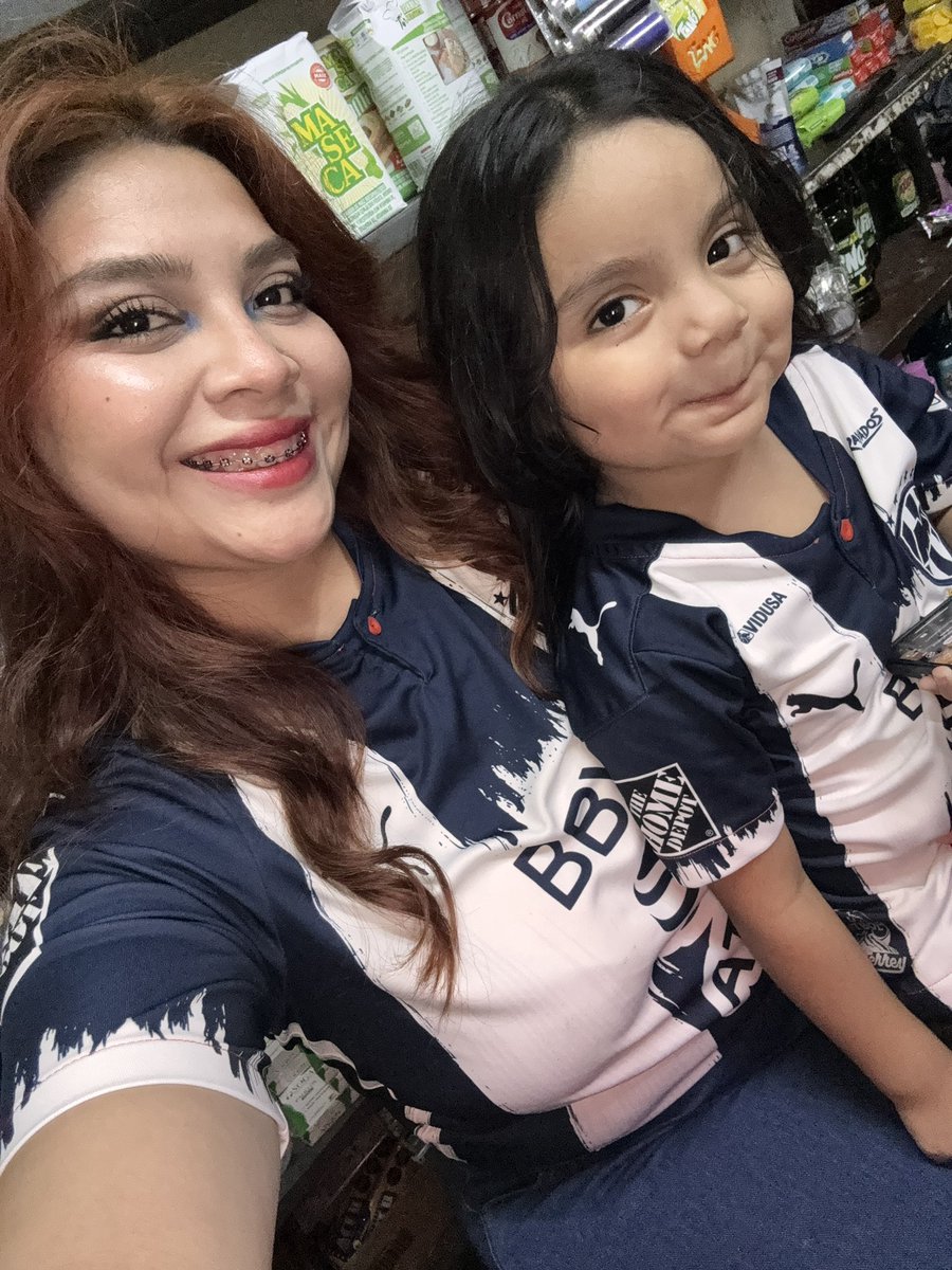 MayeLunaa's tweet photo. @Rayados @CodereMX Vamos Rayados 💙🤍!!!
#MonterreyAnteElMundo https://t.co/guJeISJlZP