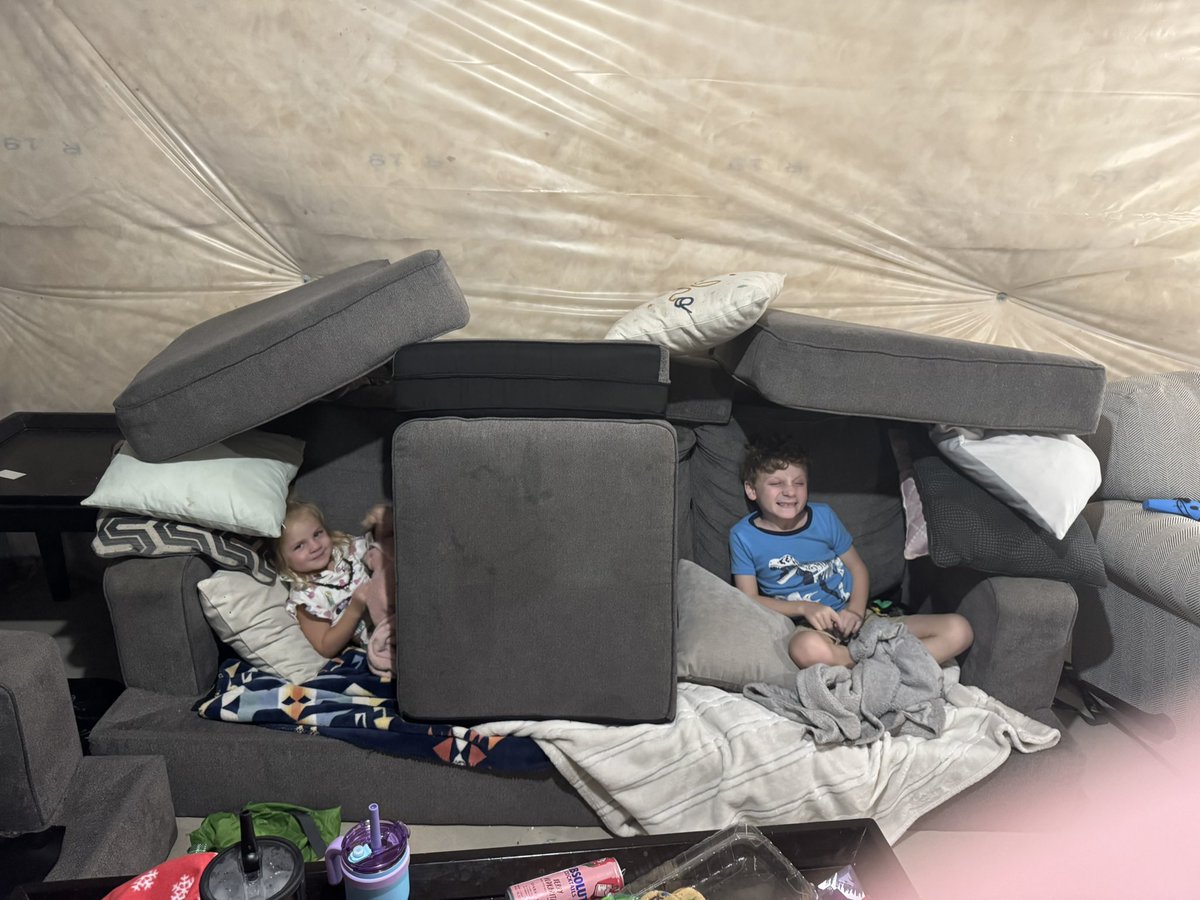 I’ve wanted to watch the Wild Robot for what feels like forever and with mom gone we built a fort and let Alyzia pick a movie 

She knew what dad wanted to watch and picked Wild Robot 🤖 

We are 20 min in and I love it as much as I thought I would