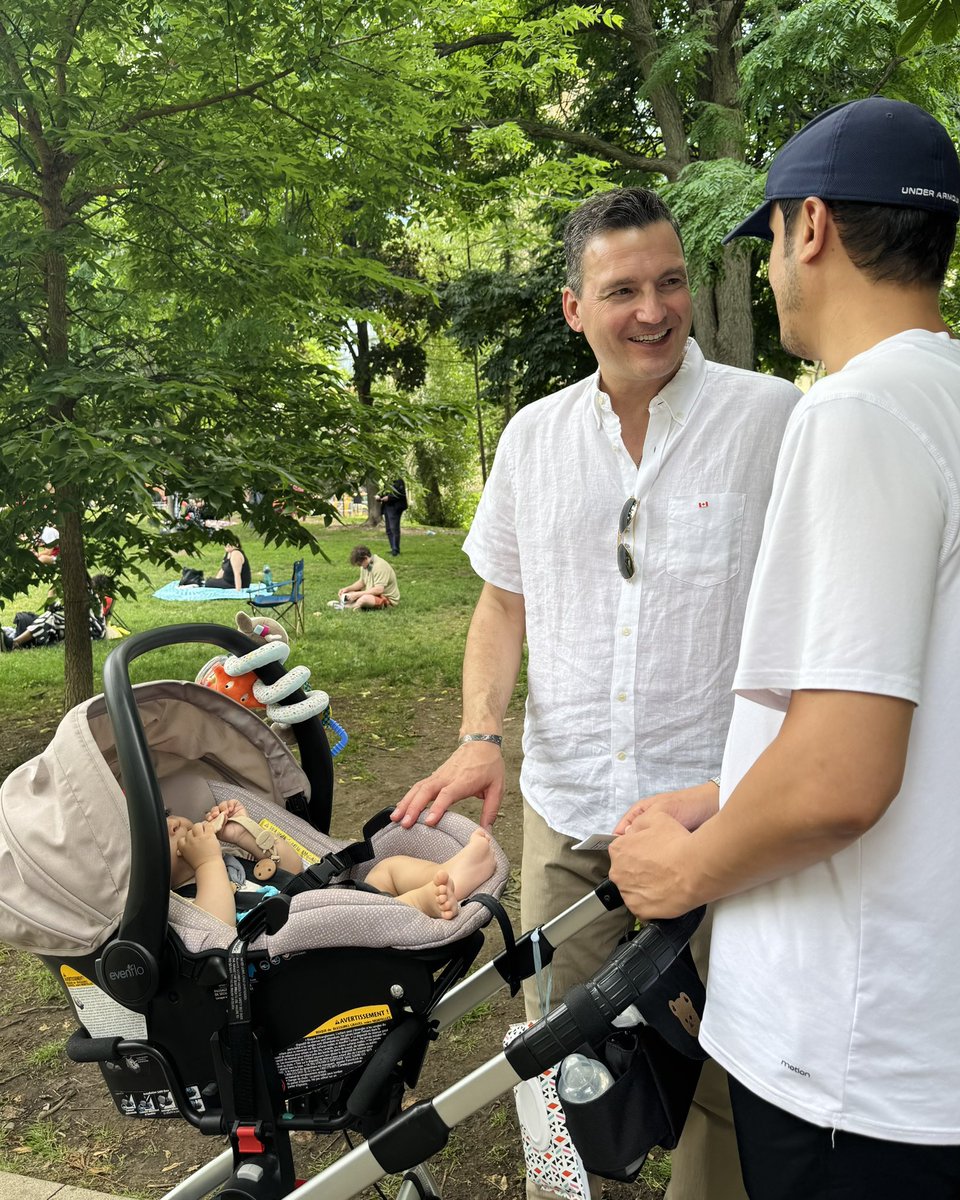 EvanLSolomon's tweet image. Spent Canada Day celebrating what makes this country shine: its people.
From welcoming new citizens at the Aga Khan Museum, to celebrating in St. Lawrence, to Harbourfront’s fireworks finale—it was a joy to stand with all of you building a more inclusive, vibrant Canada. 🇨🇦