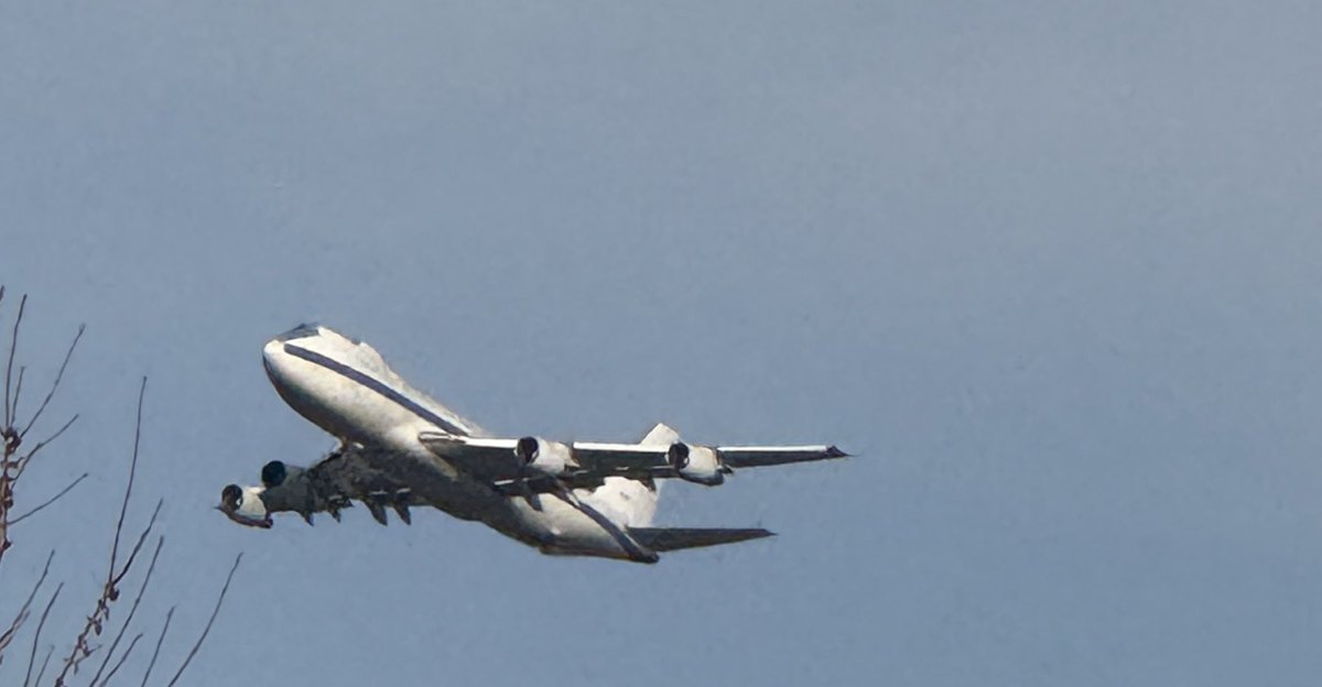 MidwestPlanes's tweet photo. My favorite thing about where I live is seeing these amazing planes fly and make loops over my house. 

E4B GORDO16 and RC135 COBRA28 have been busy today. https://t.co/7SqgB2paG0