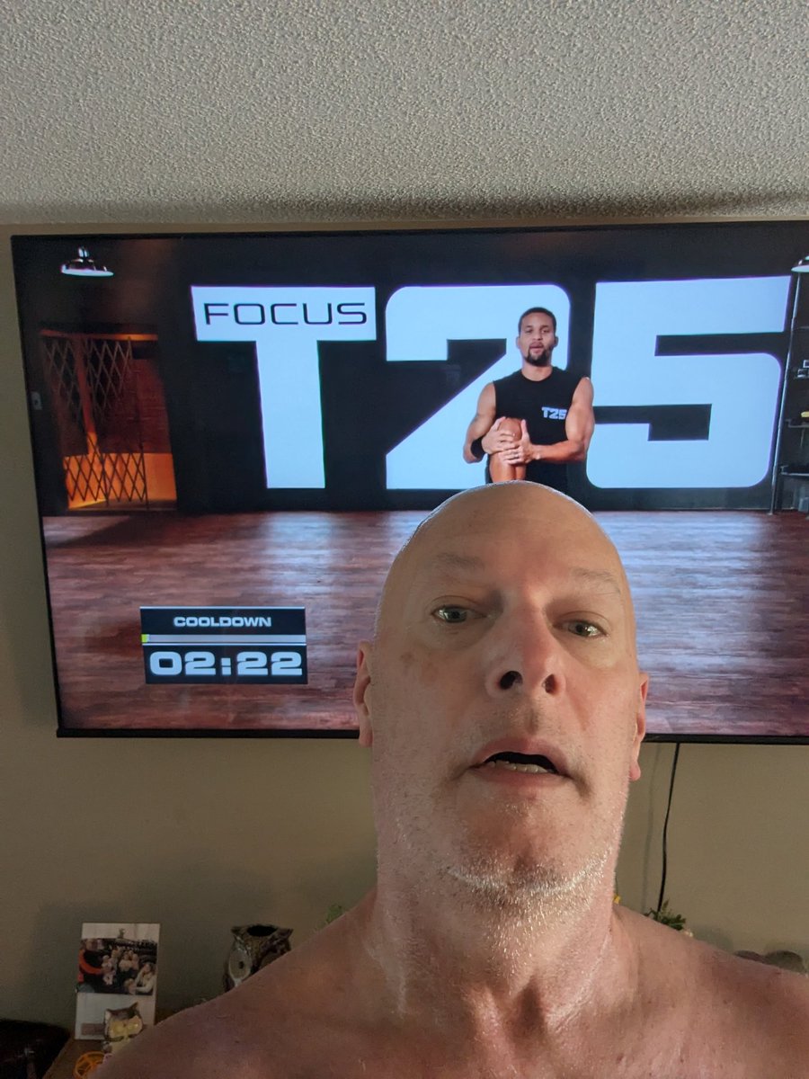 LanceO47032013's tweet image. It's been years since I have worked out . Honestly since July 2021 where I did workouts for 2 weeks while on quarantine for being a close contact.
This week I have completed 3 Focus T-25 workouts. Feels great to get done.