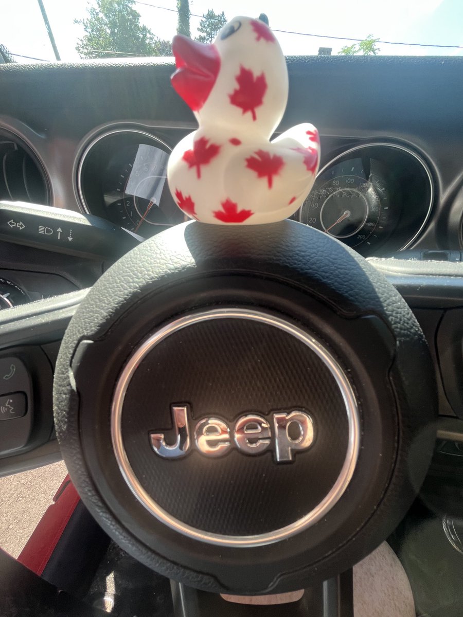 Thanks to the fellow Jeepster who left me on this wonderful Canada Day rubber duck! Happy Canada Day! #jeep #canadaday