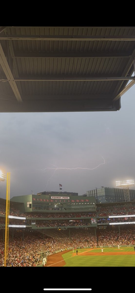 cbae9's tweet image. Scenes from @fenwaypark