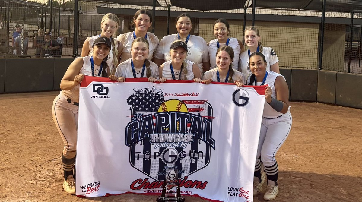 ✈️🥎 Top Gun Air Captial Showcase- 18U Champions Announcement!
Congratulations to Athletics Mercado- Brees/Herman, who took the champion title!💥Athletics Mercado fought until the end and showed grit. Well deserved!💪🏼 #AthleticsMercado  #TopGunEvents #Finalist #18UDivision