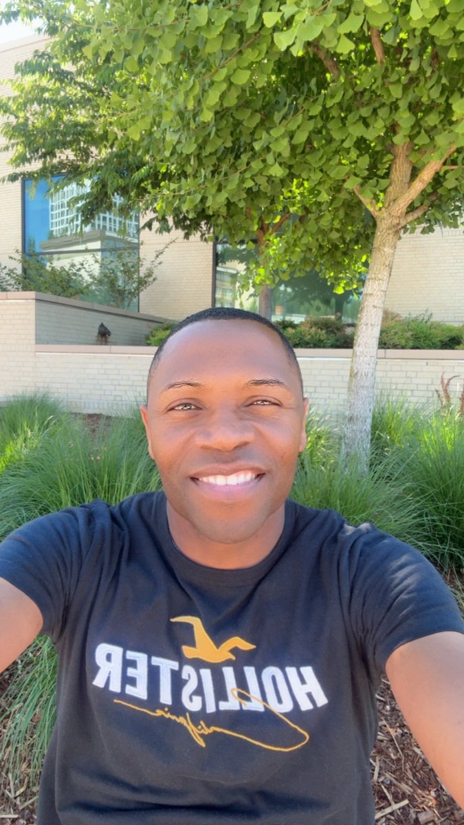 MarcoEmpowers's tweet photo. I LOVE the life that I live and you should too! Yep… do the same! LOVE the life… THAT YOU LIVE! 😄🙌
Say it with me: no limits, just blessings!
#IAM #TheMarcoFrench #LiveWithoutLimits #BlessedAndUnbothered #PurposeInMotion https://t.co/vFSOXDA41g