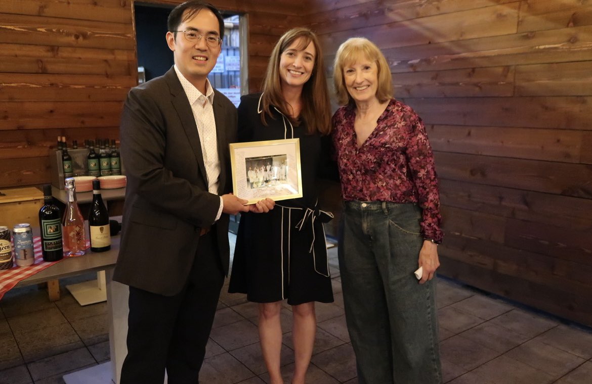 AlexisLevee's tweet image. Yesterday, I officially graduated from @cityofhope Hematology/Oncology fellowship program! I truly can’t believe how fast the 3 years flew by. So grateful for the wonderful experience I had during fellowship and the opportunity to work alongside such inspiring mentors. Excited…