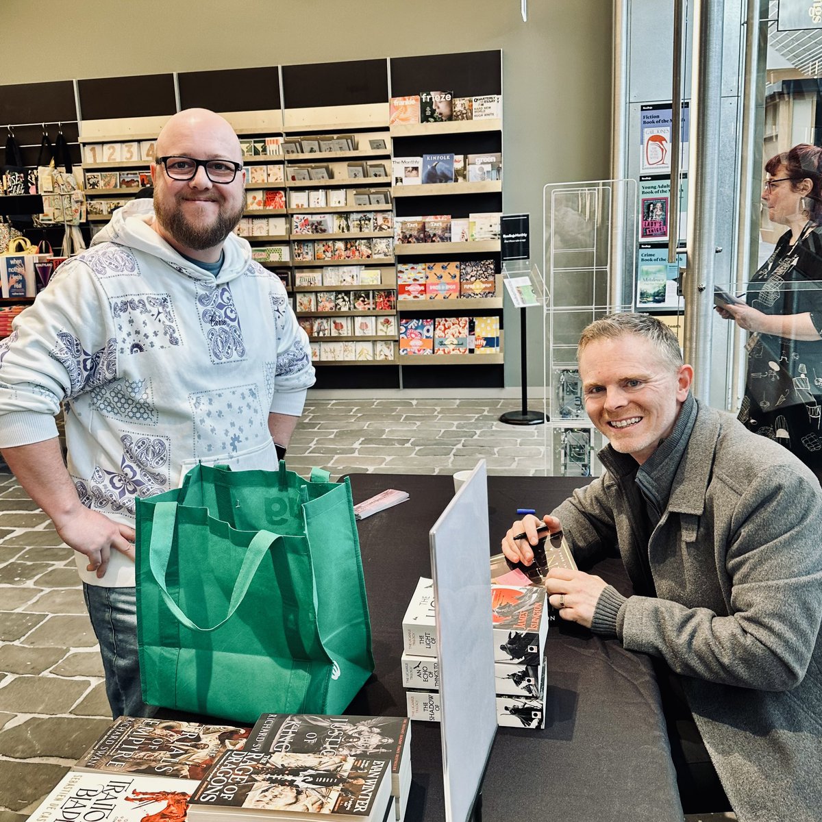 rahmiel_'s tweet photo. Popped into @ReadingsBooks in Chadstone to see the champion and all around great bloke @IslingtonJames on Saturday! Was more than happy to have a bit of a chat and answer some questions!! Great experience 👌🏻📚 https://t.co/b9ayHFJDcV
