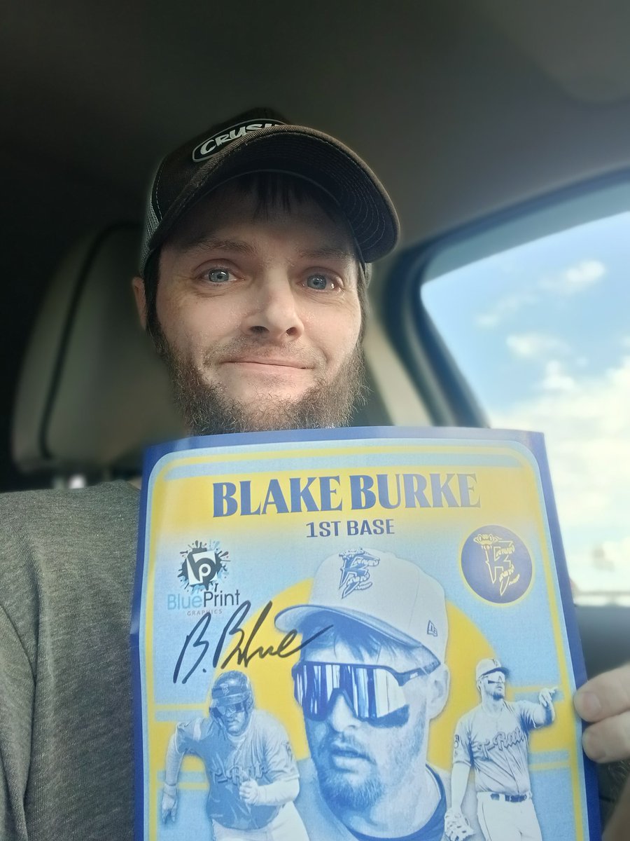WiStrmChaser's tweet image. Fun mail came today. Items signed by my fav Brewers prospect Blake Burke 馃槉 Was bummed I couldn't make the poster game a couple weeks ago. A signed ball and poster makes up for it馃槉馃槶 baseball friends are the best. Thx so much @mikkitbh @TimberRattlers @blakeburke_ the best!!!!