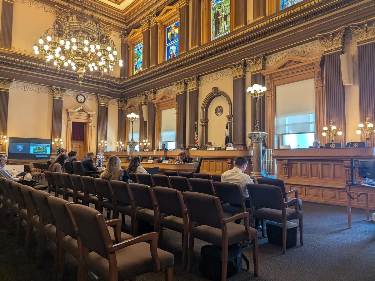 Yesterday the Water Resources and Agriculture Review Committee was in session! We heard presentations on ranch property taxes, CO farmers markets, environmental good samaritan bill and an update on the wolf reintroduction.

#teammartinez #teamsoco #agislife