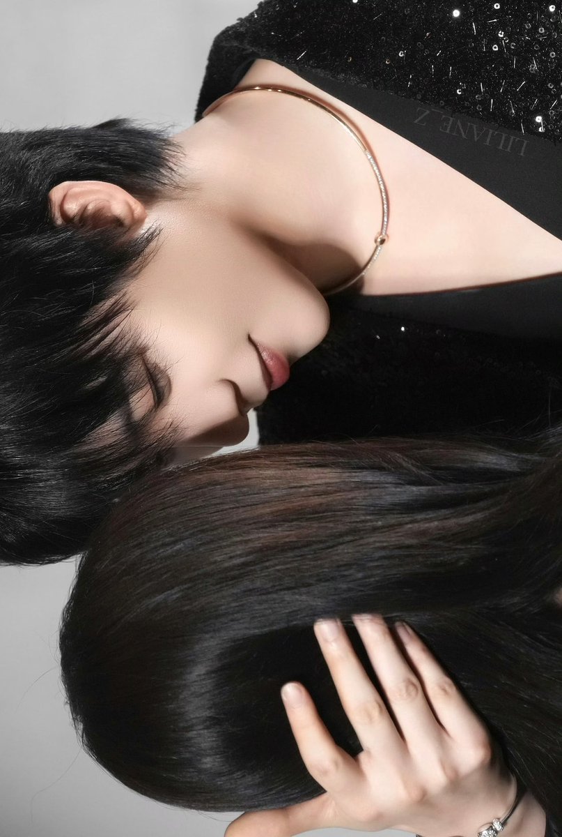 lyn_ningning's tweet photo. 珩扫内鱼 - 我信了

氛围感也太强了！！！
简直好看到没话说！！！
刘宇宁苏神本神啊，还有那手😍😍😍

#刘宇宁 #刘宇宁南珩离十六 #刘宇宁书卷一梦 #LiuYuning https://t.co/vnCiO1BF8j