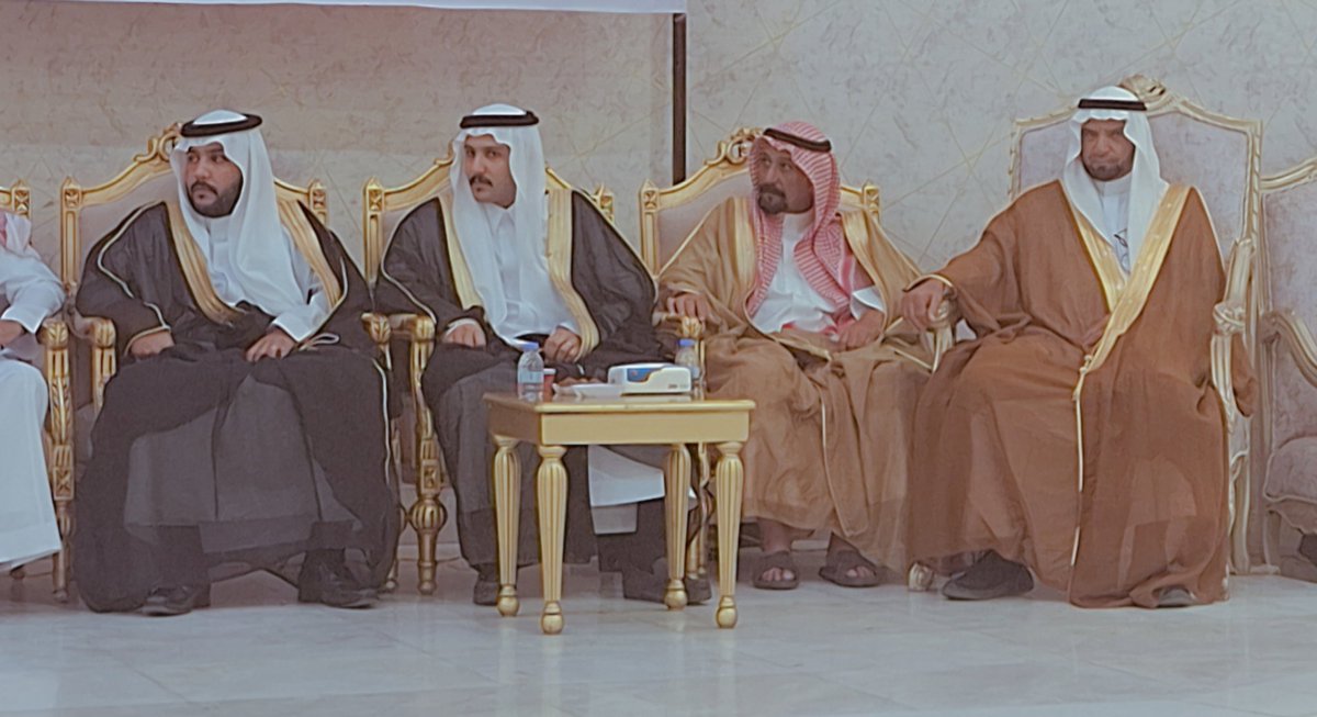 نبارك لعرسننا  الليلة الشابين 
ناصر مستور البارودي 
سعود مستور البارودي 

وخالص دعواتنا لهما بالتوفيق في حياتهما الزوجيه ونسال الله لهم الذرية الصالحة .
#افراح_البواريد