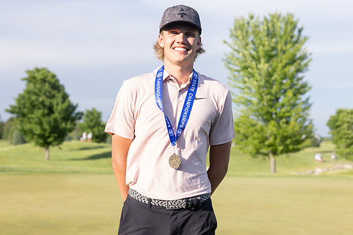 The University of Minnesota Crookston Golden Eagle Men's Golf team announced the signing of Hawley native Jack Justesen. The former state champ is transferring from MSU-Mankato. For the story, click below.
kroxam.com/umc-mens-golf-…