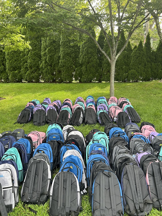 ChildrensVllg's tweet image. 🎒 Our School Supply Drive is live! Help us fill 3,000+ backpacks so students start the year confident + prepared.
✅ Shop: amazon.com/registries/gl/…
✅ Donate: childrensvillage.org/school-supply-…
✅ Host a drive!
#SchoolSupplyDrive #Donate #BackpackDrive #SchoolSupplyDrive #ChildrensVillage