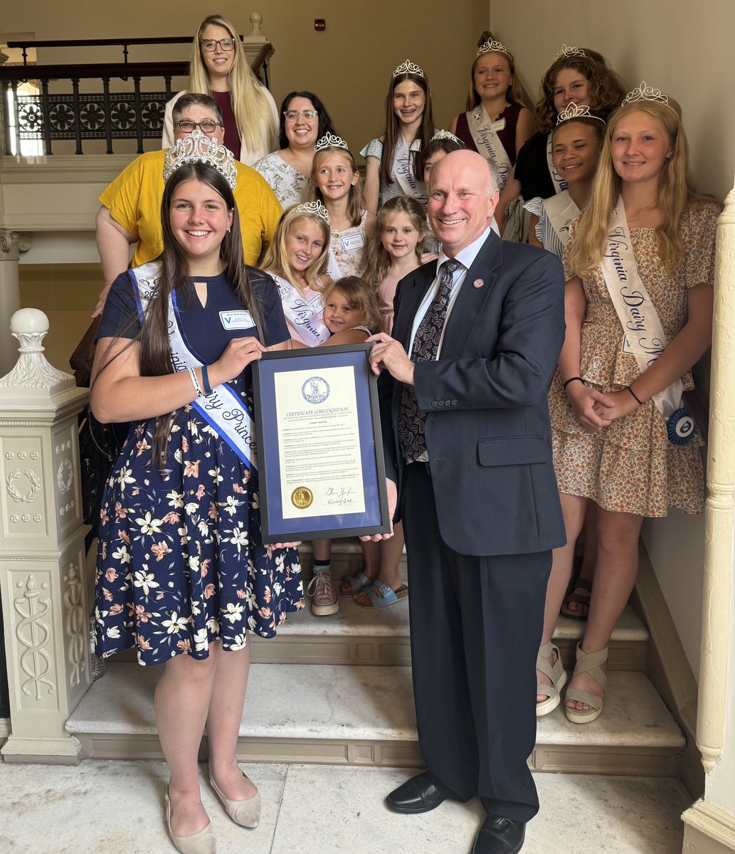 🌟 What a fantastic wrap-up to Virginia Dairy Month! We hosted the Virginia Dairy Princess program with Commissioner Guthrie and our veterinarians. Thank you for honoring Virginia's dairy farmers! 🥛🐄 #VirginiaDairy #SupportLocalFarms #FutureLeaders