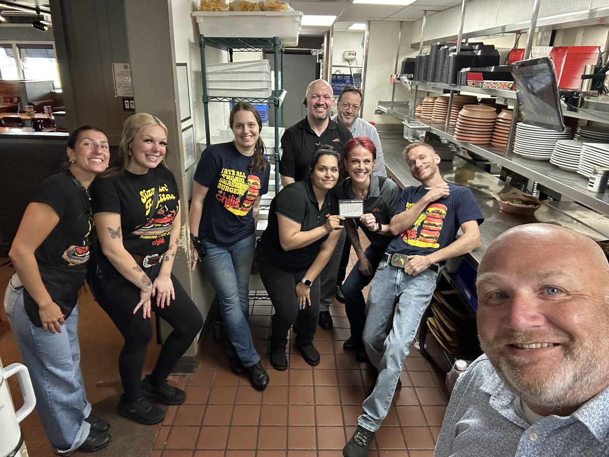 CoachHebert11's tweet photo. The Future Is Bright with MID’s Becca and Jenn. Today we had a successful Culinary Excellence day focusing on the systems & tools to execute our Culinary OPs. #Chilislove #chilisgrows #makingGAINSintheCentralPlains https://t.co/BBx6y7eOWM
