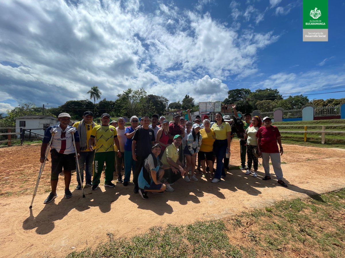 ¡🐴👴🏻Celebramos a los papás de oro! 

En conmemoración del #DíaDelPapá, llevamos a las personas mayores a una visita muy especial al centro ecuestre Equids. Un espacio de conexión con la naturaleza, alegría y terapia con caballos que llenaron el alma.

#UnidosBGAvanza