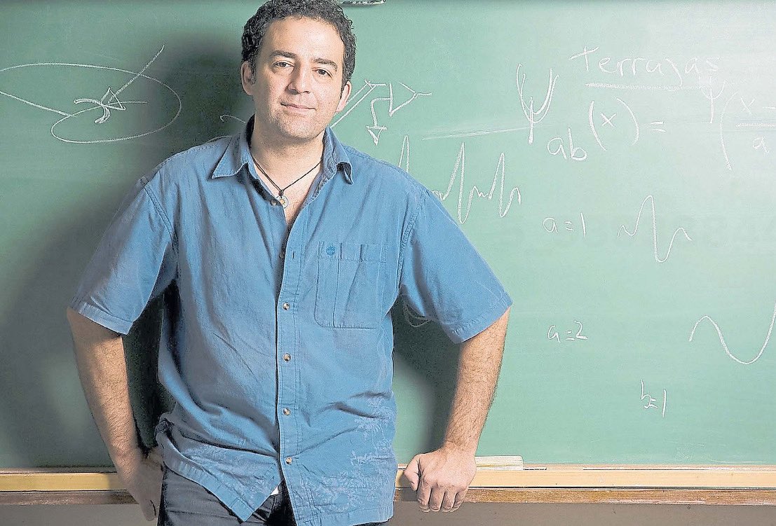 LA NACION Ideas (@ideasln) on Twitter photo #RodrigoQuianQuiroga: “Con un bombardeo constante de #información, es difícil llegar a pensamientos elaborados” #NotaDeTapa por <a href="/LadyAAmado/">Adriana Amado</a> lanacion.com.ar/ideas/rodrigo-… #RodrigoQuianQuiroga: “Con un bombardeo constante de #información, es difícil llegar a pensamientos elaborados” #NotaDeTapa por <a href="/LadyAAmado/">Adriana Amado</a> lanacion.com.ar/ideas/rodrigo-…