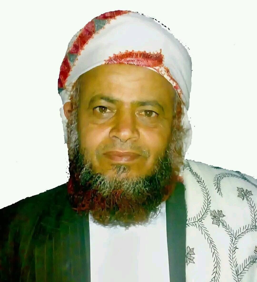 قتلوك يا شيخ الكرامة لأنك قلت "لا"…
لأنك لم تُبايع الذل، ولم تُصفّق للجريمة، ولم تفتح محرابك لمشروعهم الخبيث.

جاؤواك مدججين بالحقد… فقتلوا شيبتك، وداسوا كرامتك، وفجّروا بيتك كما فجّروا كل ما هو جميل في هذا الوطن.

أي قبح هذا؟
أي حقدٍ يحمله هؤلاء على كل من تبقّى فيه ذرة نخوة أو