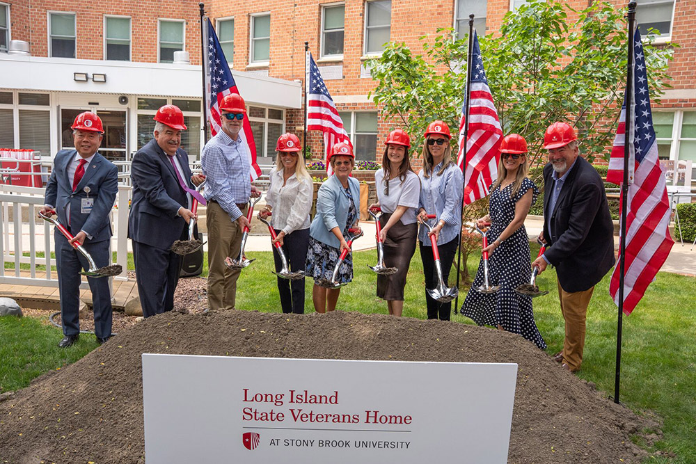 stonybrooku's tweet image. The Long Island State Veterans Home broke ground on a new ADA-compliant courtyard where veterans and their families can connect, heal and enjoy time together.
“It’s not just fresh air. It’s joy, movement and connection.”
Learn more: bit.ly/46t0qHU