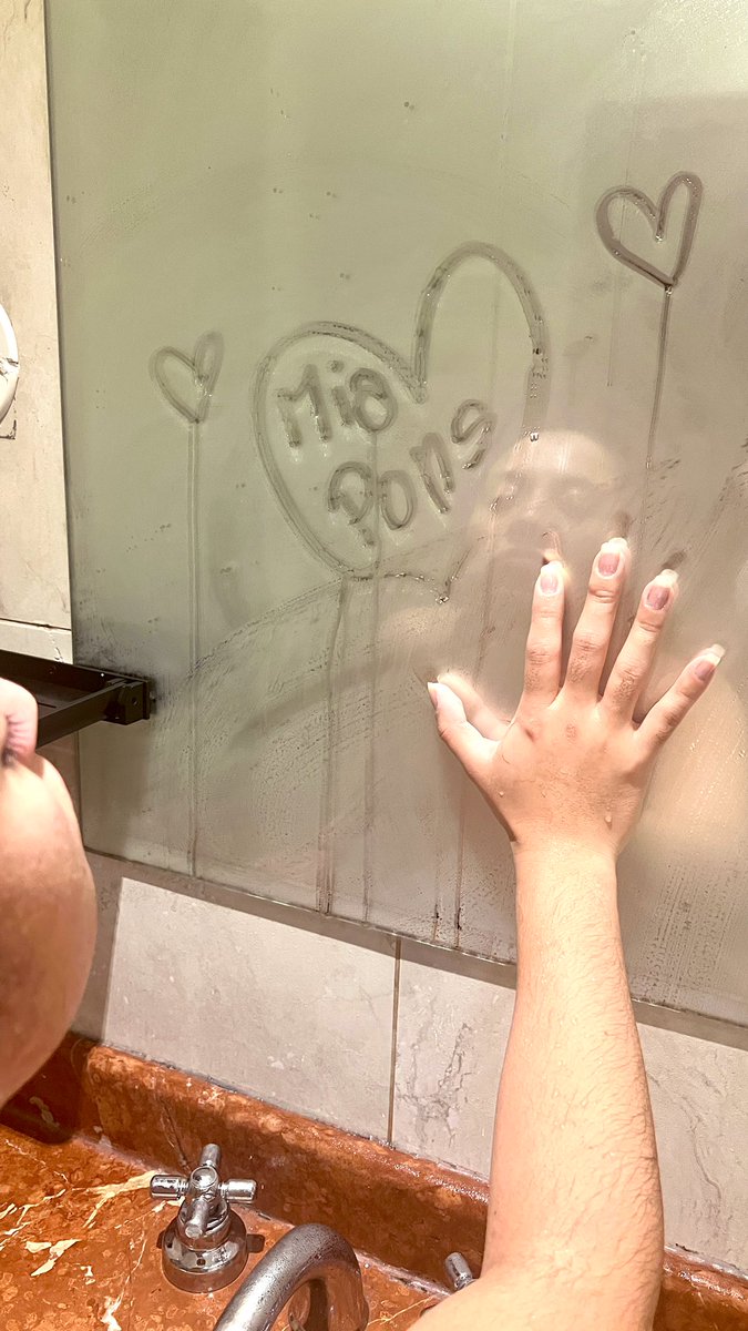 Hola hola 
Cómo me les va 🥰