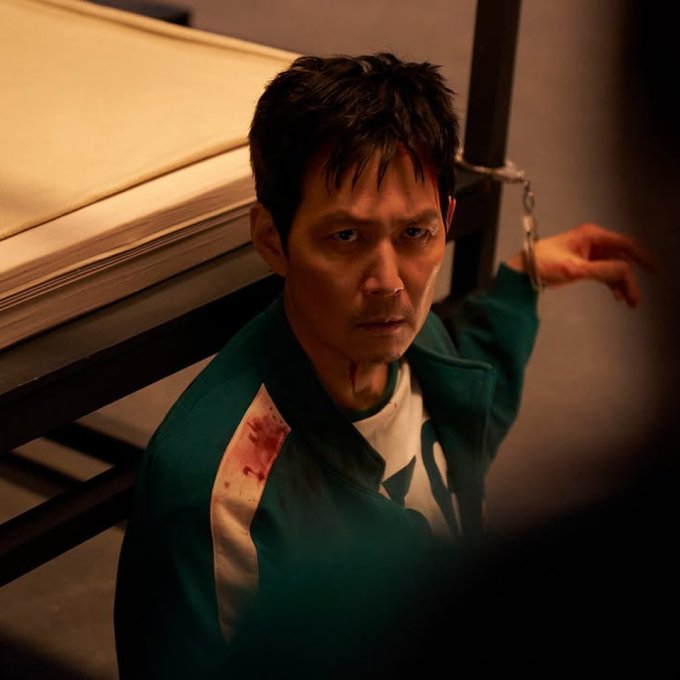 بعد نجاح الموسم الثالث من "Squid Game" وظهور كيت بلانشيت.. هل سيكون هناك للمسلسل نسخة أمريكية؟. من 1 ل 10 ما هو تقييمك للجزء الثالث من مسلسل Squid Game؟ 