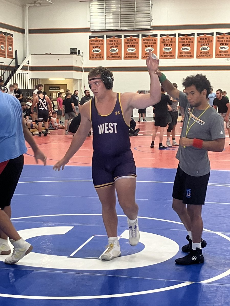 TbirdWrestling's tweet photo. Day 2 of the Doane camp had a lot of matches! 7 duals between the first two days and 3 more tomorrow. Seeing a lot of growth from these guys! https://t.co/3TKOFumWGx