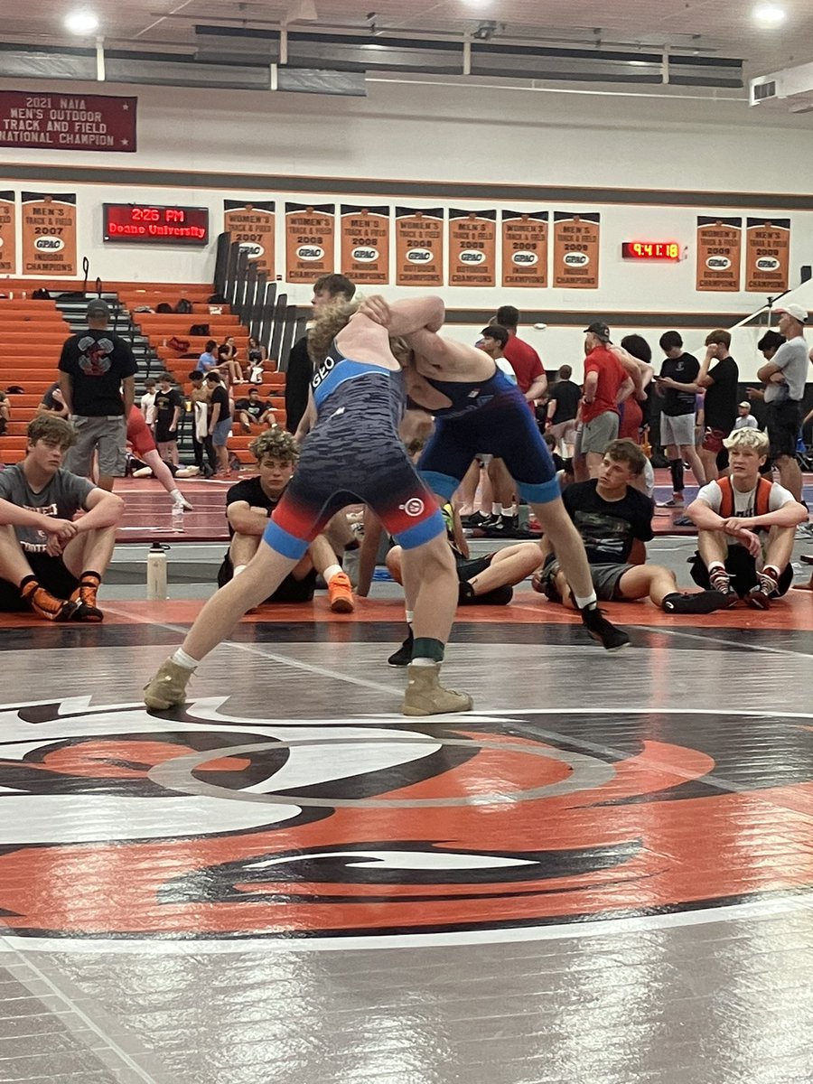 Day 2 of the Doane camp had a lot of matches! 7 duals between the first two days and 3 more tomorrow. Seeing a lot of growth from these guys!