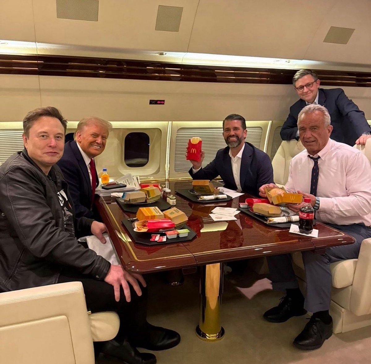 It was good while it lasted.

The Trump/ Elon bromance felt unstoppable.

But everyone has an agenda.

Elon wanted policies to boost his empire. 

Trump wanted Elon’s audience to get re-elected.

Together, a force. Divided, they’re playing into their enemies’ hands.