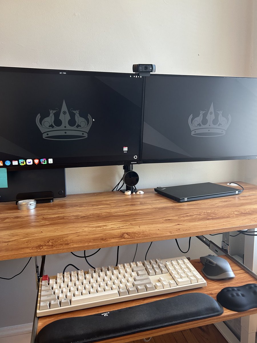 ryan_sweeny67's tweet photo. I switched to Linux
@LPIConnect @UpgradeToLinux_
#upgradetolinux
#switchtolinux
#LPI25 https://t.co/VeJe8Q7LcG