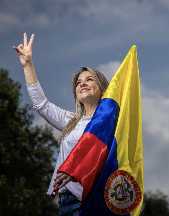 #YoApoyoAVictoria y yo apoyo y amo a Colombia, a los colombianos, siempre. Firme!!!