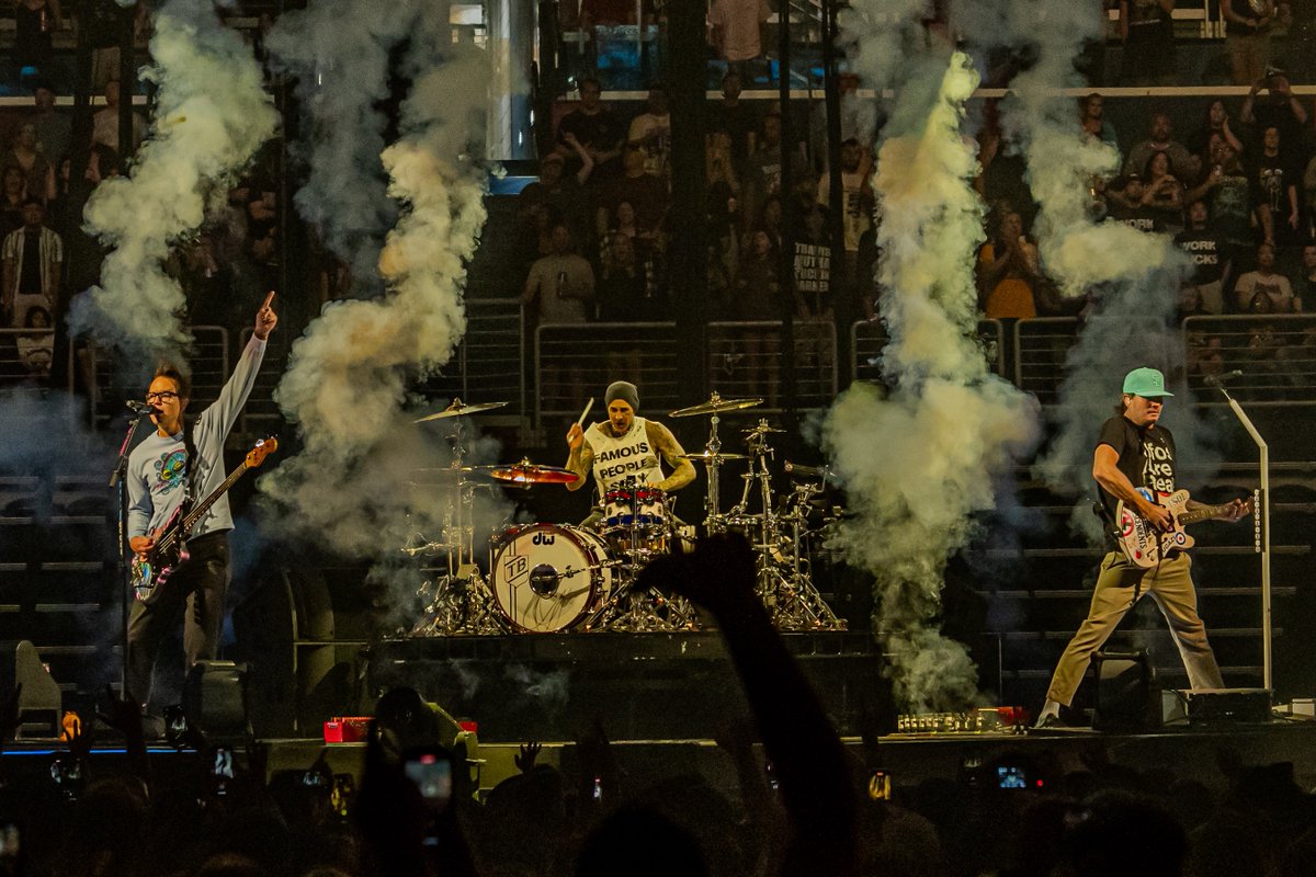 CapitalOneArena's tweet image. Hello there @blink182, I miss you🫶 Happy blink-182 day!
📸 @themightychr