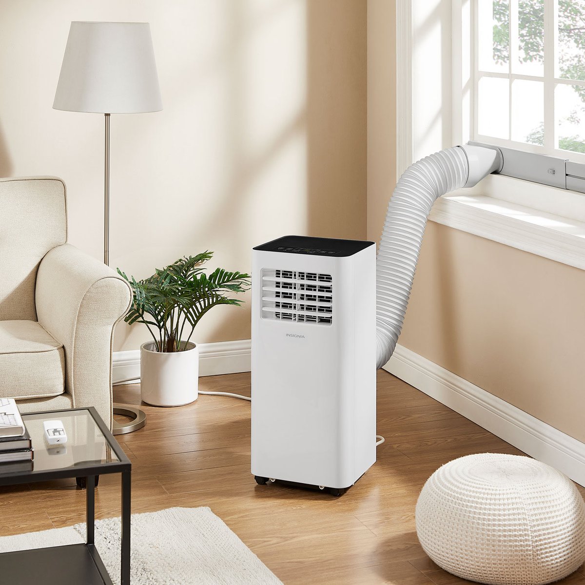 دوستان مقیم ایتالیا آیا خبر دارن پدیده‌ای به نام کولر گازی پرتابل portable air conditioner وجود داره که در عرض ۵ دقیقه یه فضای بزرگ رو به یخچال تبدیل میکنه؟
مصرف انرژی A، قیمت از حدود ۳۰۰-۴۰۰ یورو
