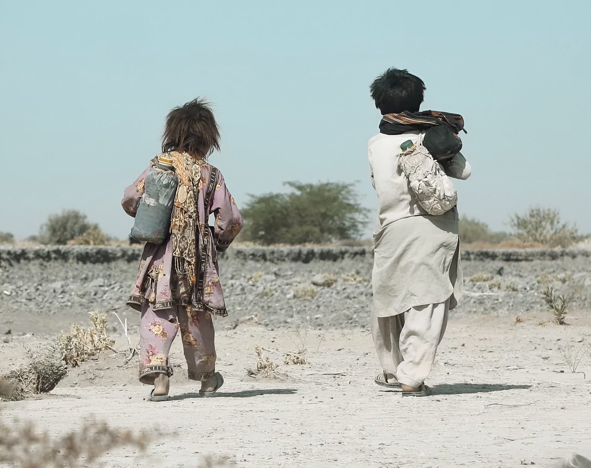 Saabzap's tweet image. Children of a rich land
Children of Balochistan

They walk through poverty on a rich land but their hopes never dies.

They still search for light.

#Balochistan
#Deprivation 
#Exploitation