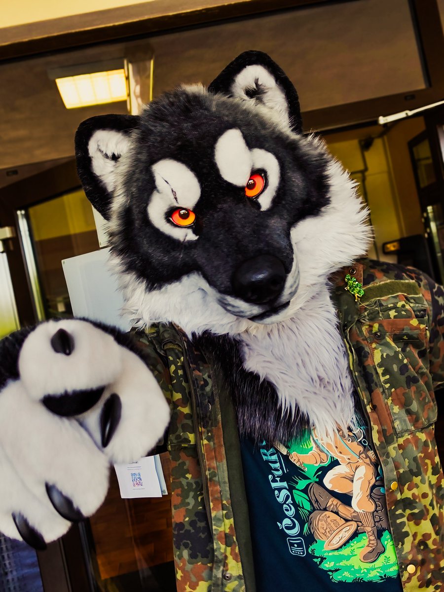 Had the chance to wear my newest boi Shìmurukh as a partial already!

🪡 <a href="/WMW66Costumes/">WMW66 Costumes</a>