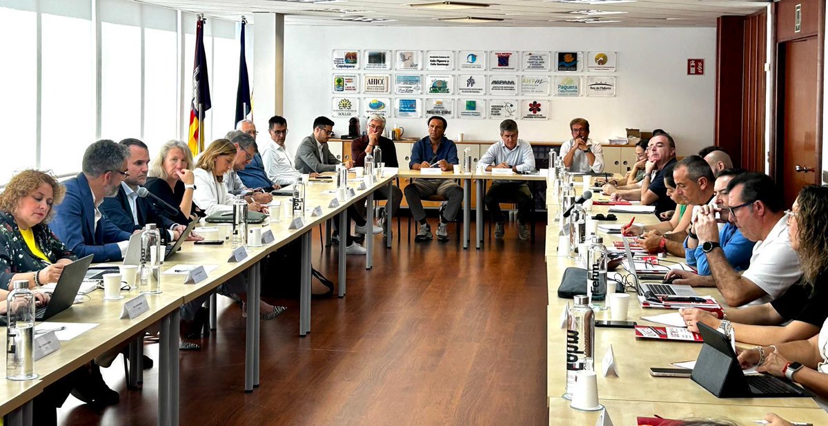 Las patronales de restauración y ocio de Baleares rechazamos el preacuerdo del Convenio de Hostelería, al considerar inaceptable que se haya alcanzado sin informarnos, tras seis meses de trabajo técnico para incorporar realidades de autónomos y micropymes.