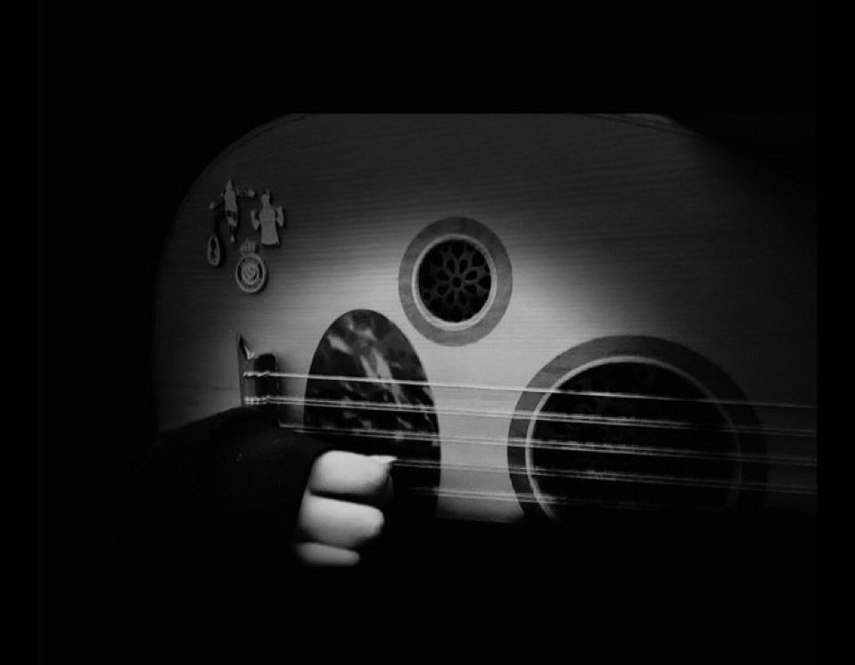 صِد يا قلبٍ تولع في … وصاله 
كيف تطمع فالوصل من غير شوري 

كانك استلطفت ياقلبي خصاله 
بالعقل جيت و نهيتك عنه فوري 

لي حبيبٍ  ما يعوضني بداله 
لا قريب ولا بعيد بليز ..( sorry)

#اوتار🎶